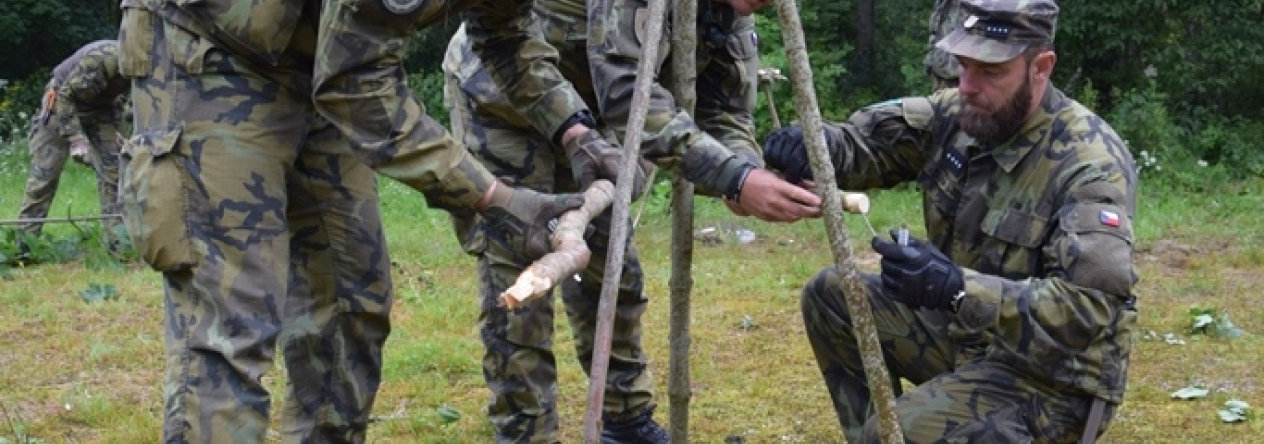 sere_foto_archiv_14._pluku_logisticke_podpory_4.jpg