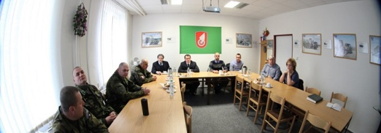 Uskutečnilo se první setkání velení 14. plogp a hlavních představitel§ města Pardubic