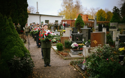 1._oslavy_dne_valecnych_veteranu_zapocaly_presne_v_11_hodin_11._listopadu_kpt._masarikova.jpg