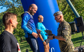 Vítěz kategorie muži veteráni a nejrychlejší běžec závodu