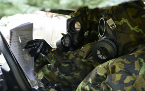3_vojaci_sestavuji_cbrn_zpravu_autor_kapitanka_helena_rebickova.jpg