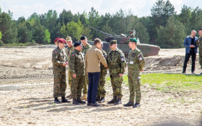 army_3.jpg