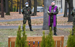 kaplan_lavicka.jpg