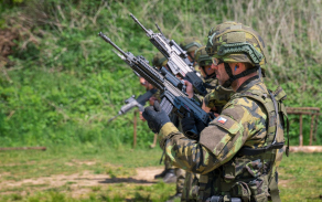 v_zaveru_tydne_zaloznici_strileli_z_rucnich_zbrani_na_strelnici_v_neratove_autor_nadrotmistr_miroslav_snizek.jpg